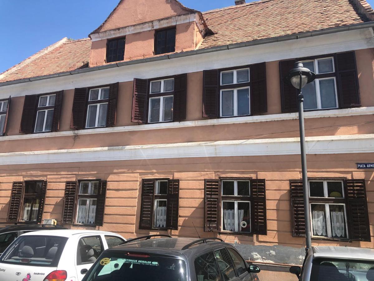 Residence Piata Armelor Sibiu Buitenkant foto